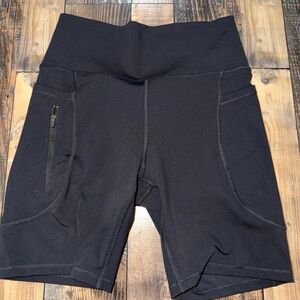HALARA Black Bike Shorts with Pockets
